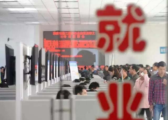 專科畢業證有用嗎？這個社會給了標準答案！